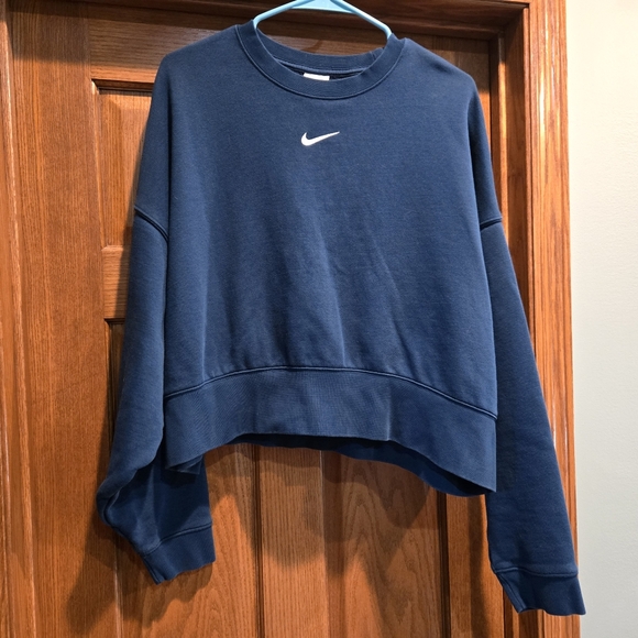 Nike Tops - Nike Women's Blue Cropped Sweater
